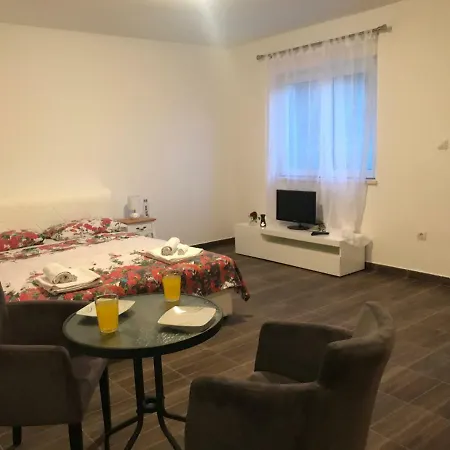 Apartments M&E Mokošica Kültér fotó
