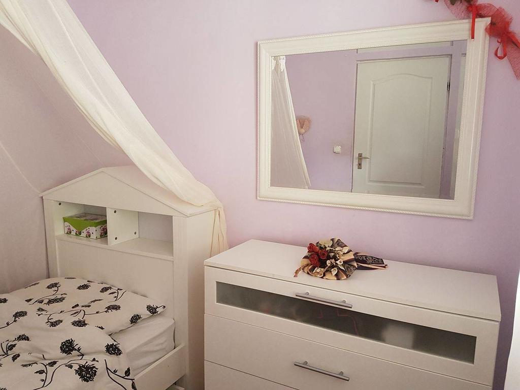 M&e Apartment *