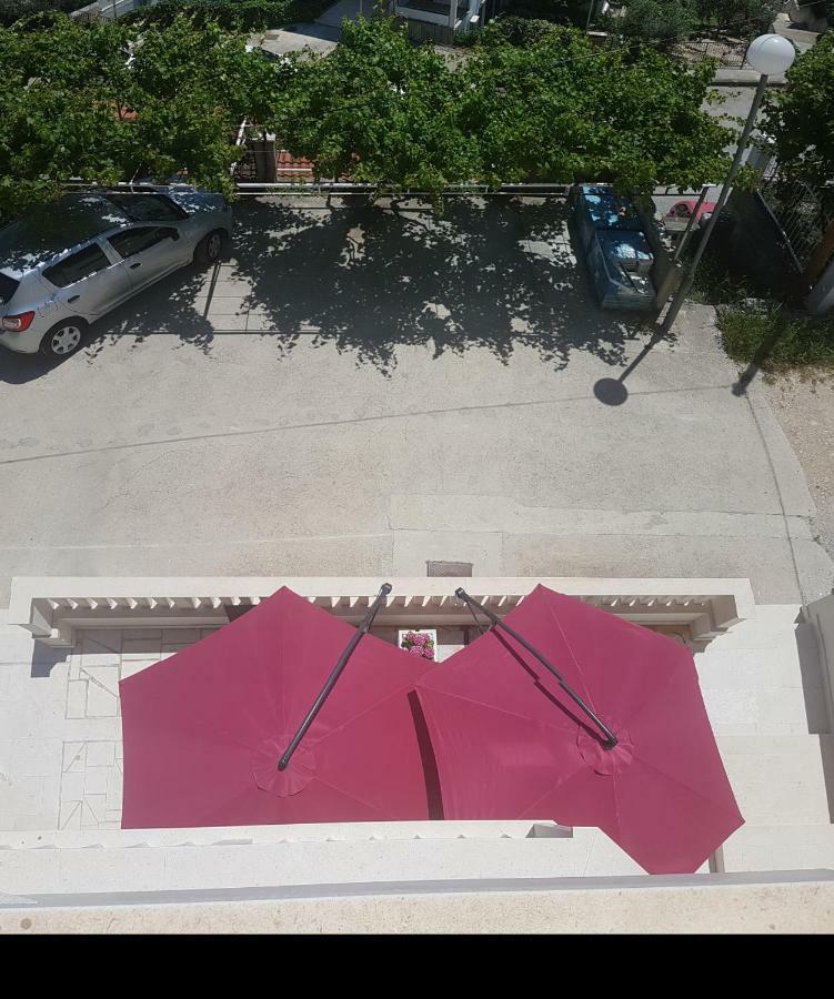 M&e Apartment