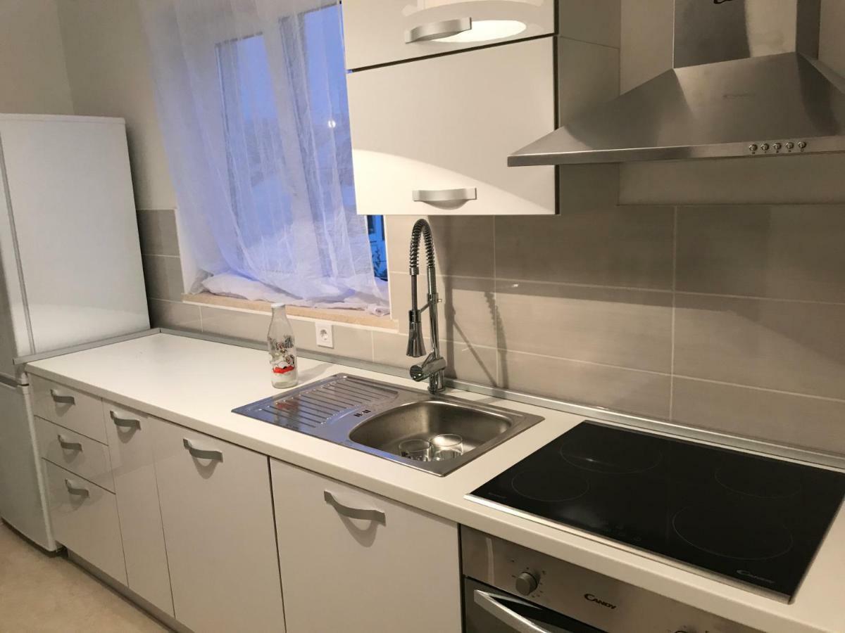 Apartment M&e *