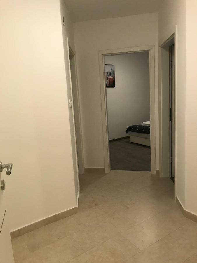 M&e Apartment *