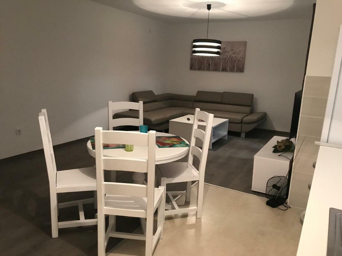 M&e Apartment